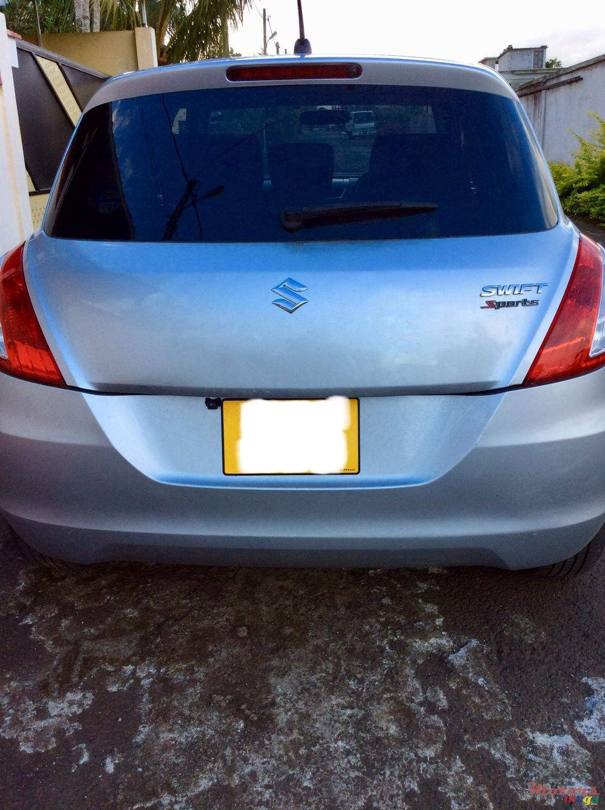 2013' Suzuki Swift photo #1