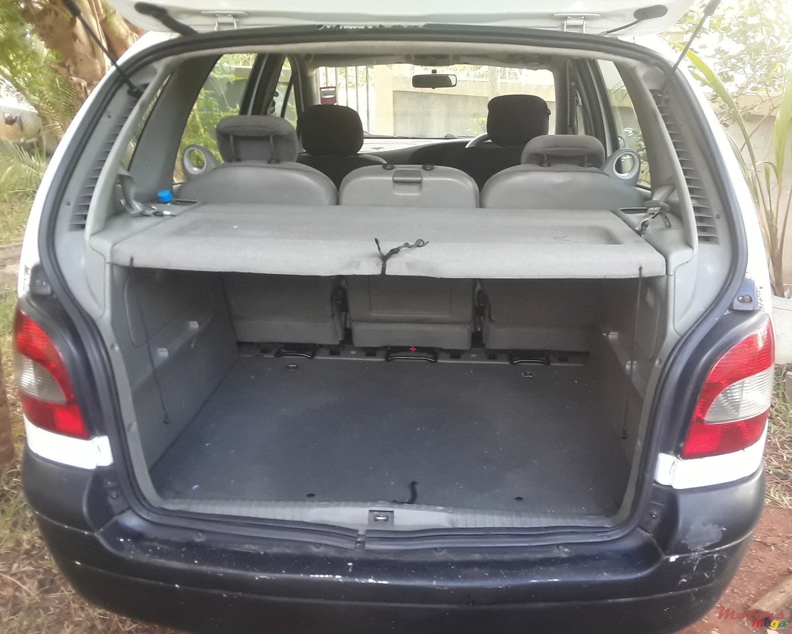 2000' Renault photo #3