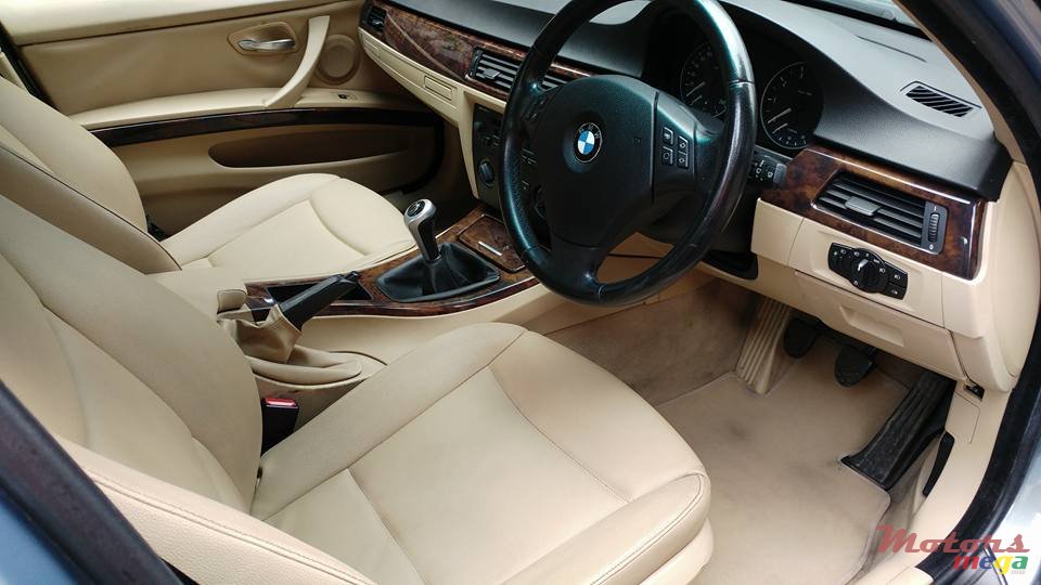 2005' BMW 3 Series E90 photo #3