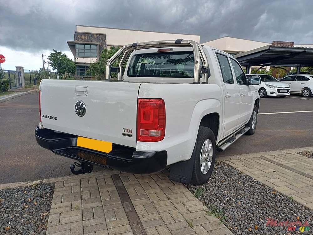 2014' Volkswagen Amarok TDI 4Motion photo #4
