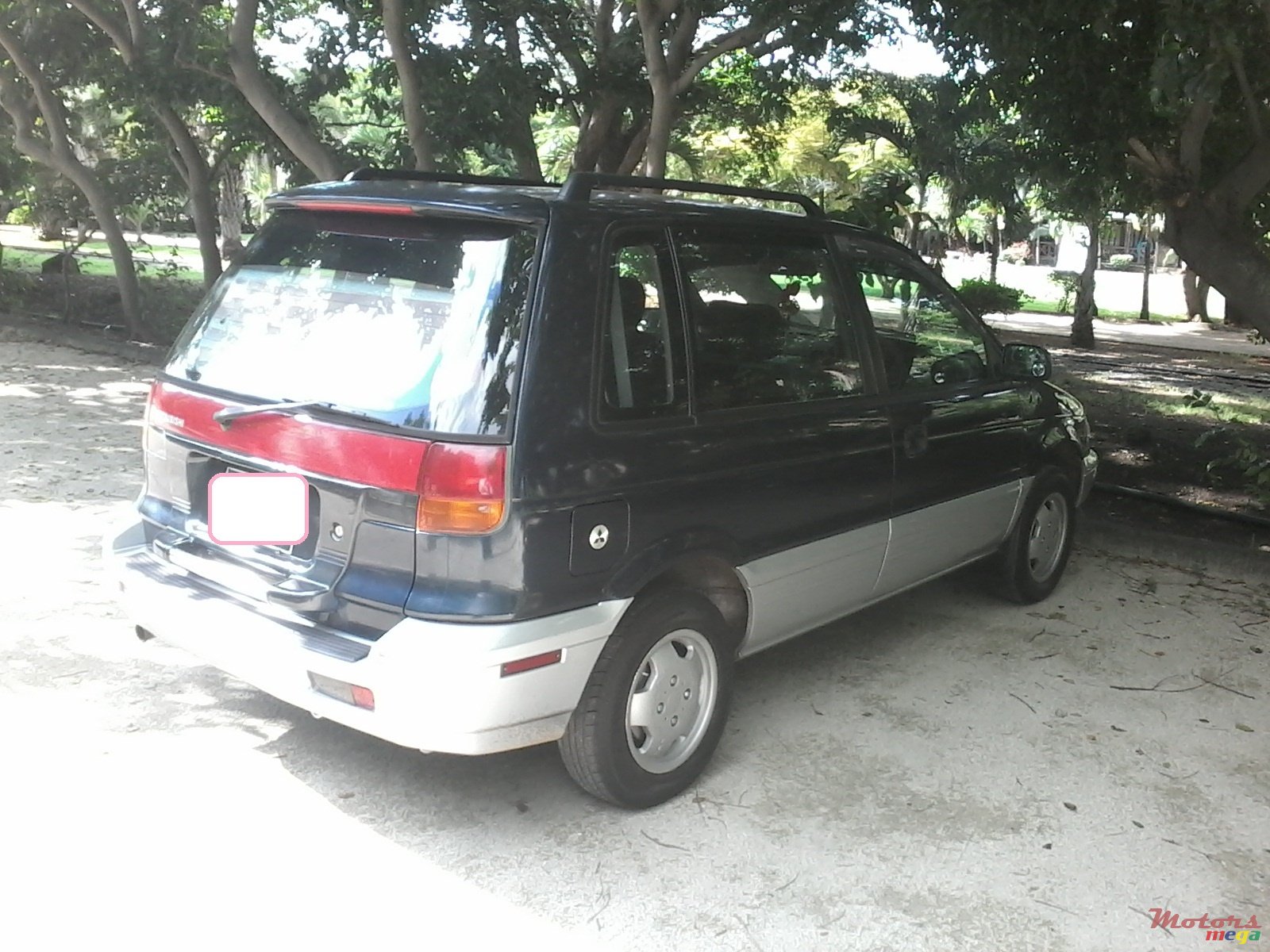 1994' Mitsubishi RVR SUV photo #1