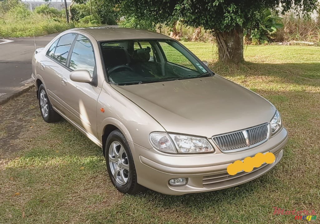 2002' Nissan photo #2