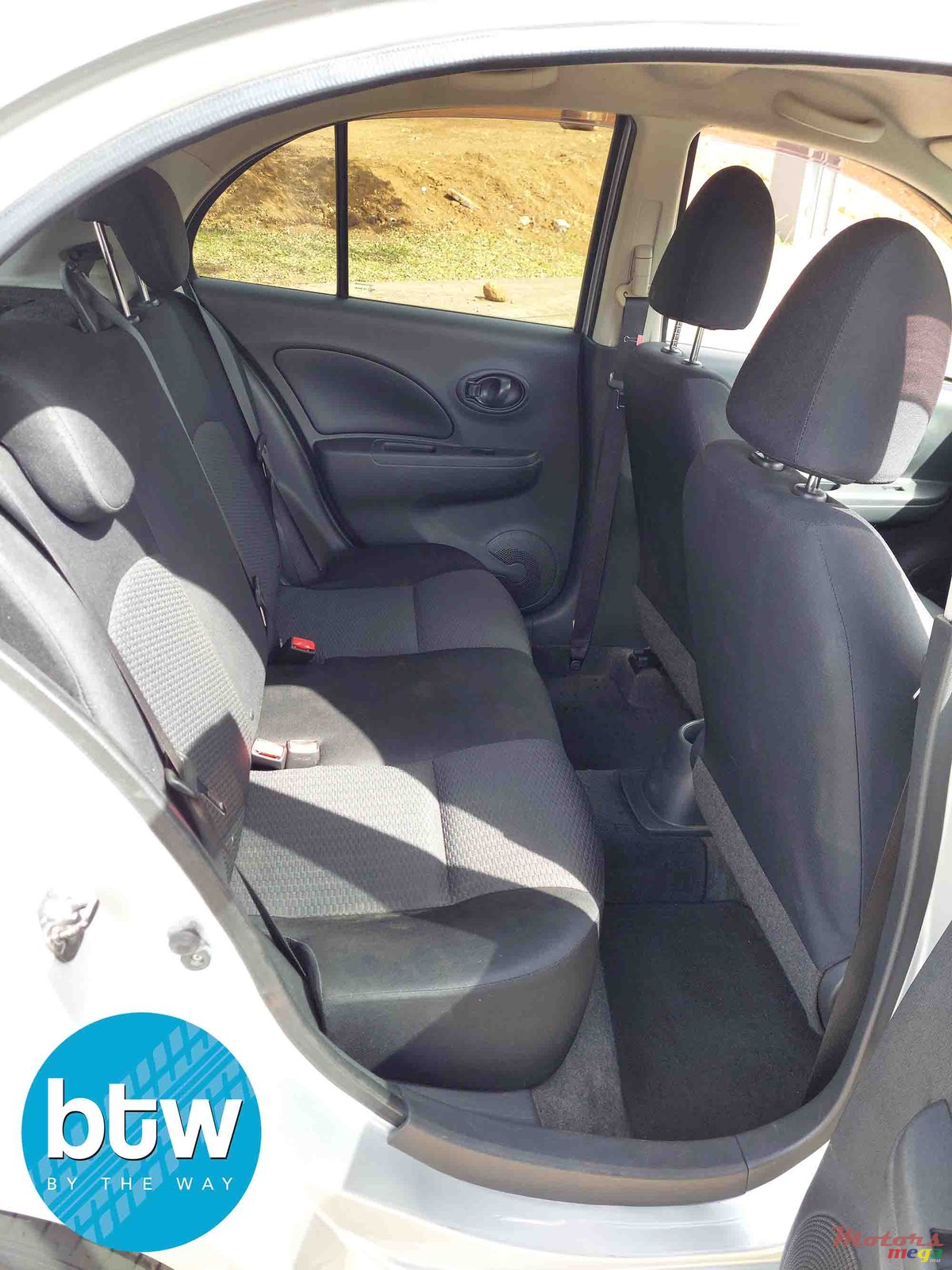 2012' Nissan March photo #4