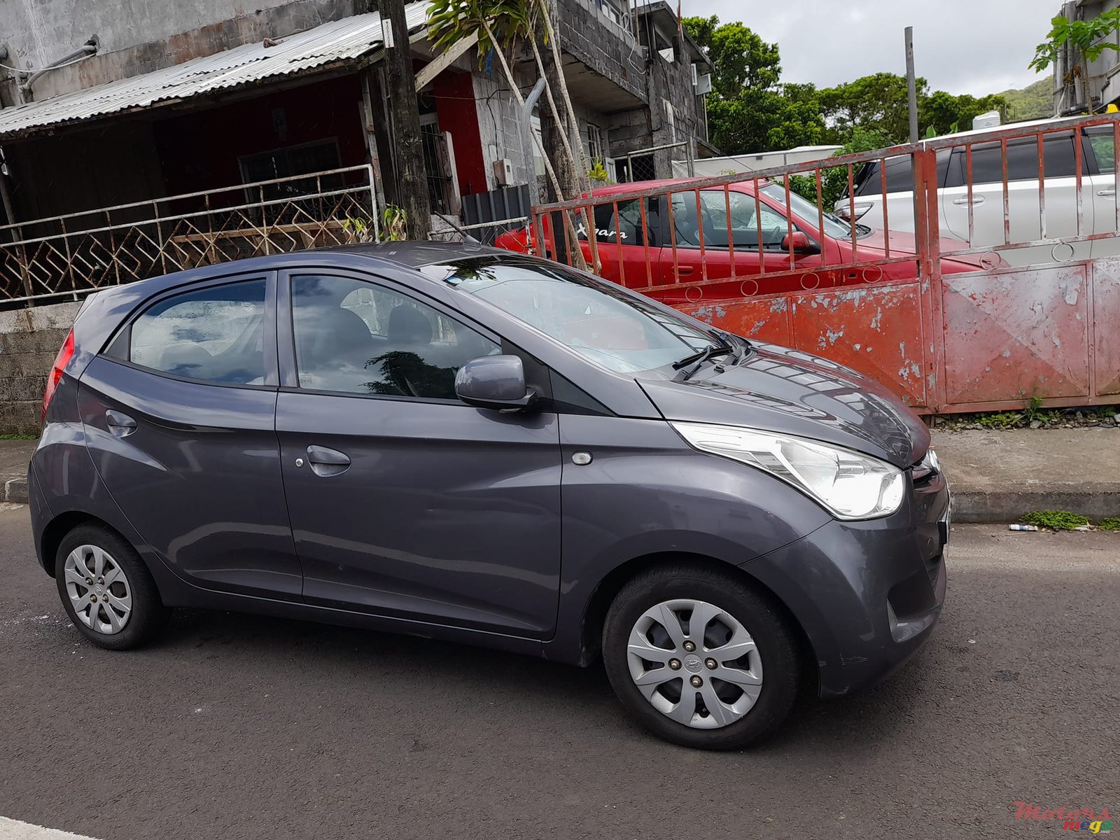 2017' Hyundai i10 photo #2