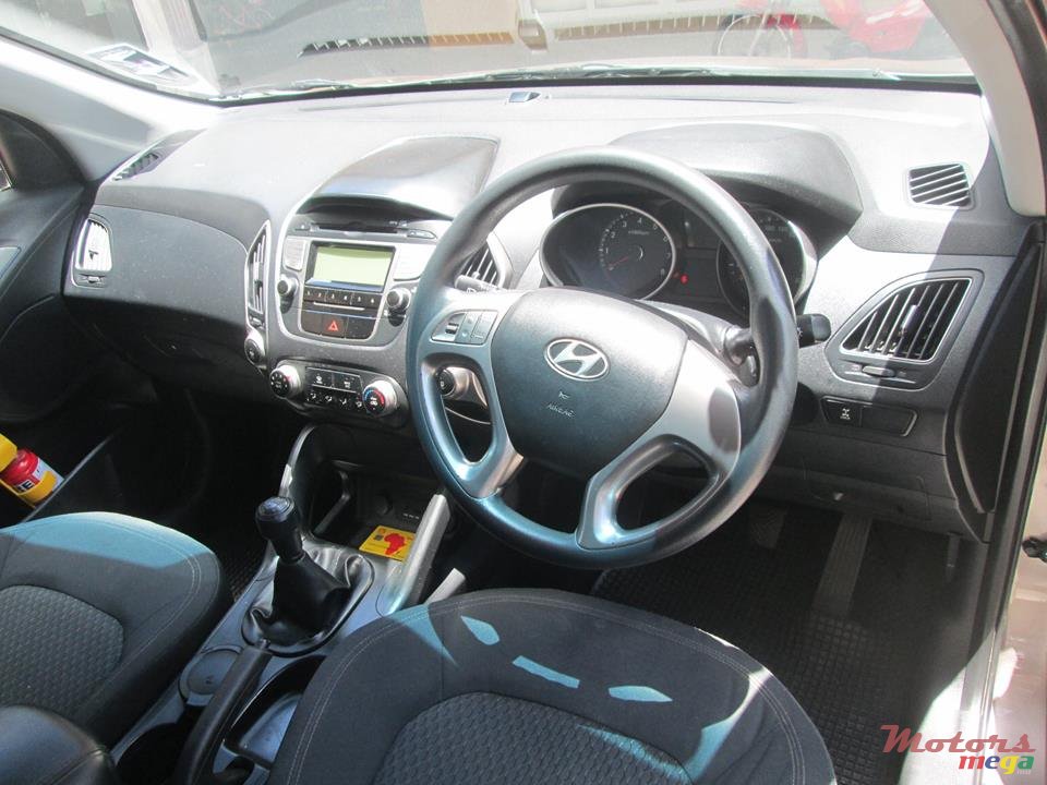2010' Hyundai ix35 photo #3