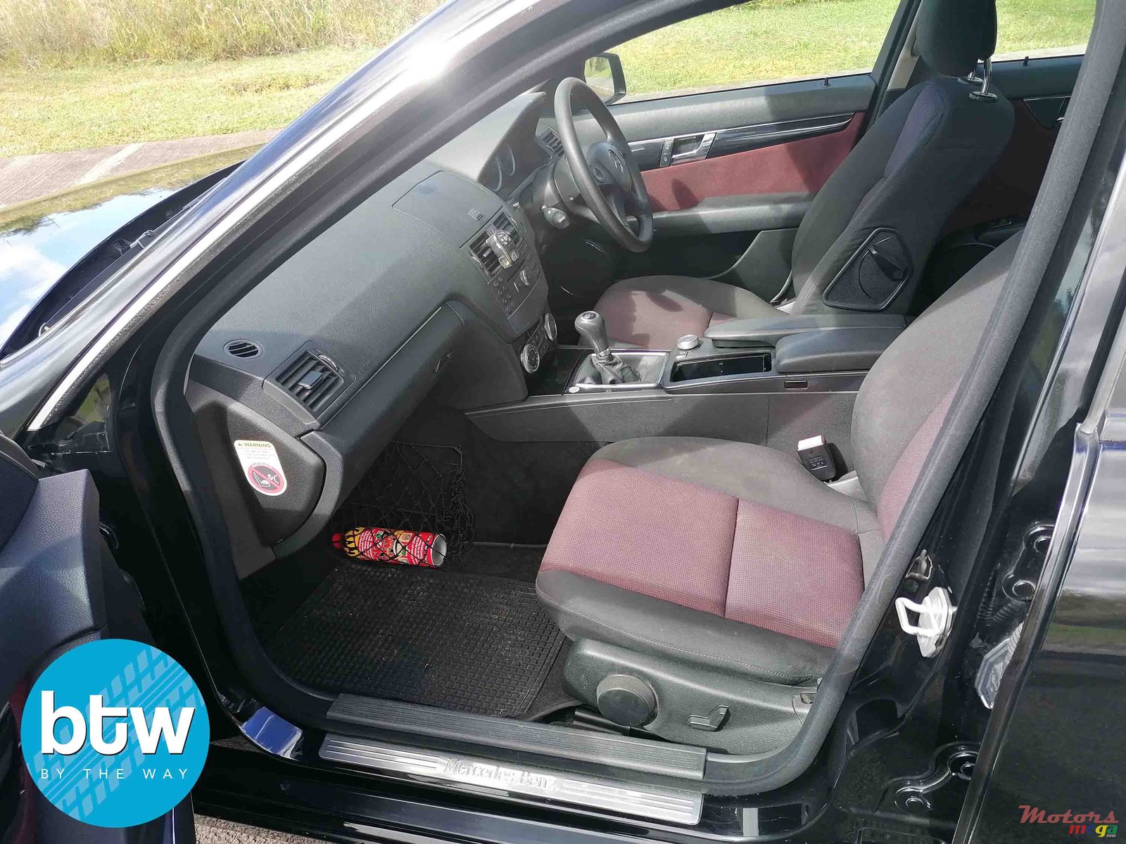 2010' Mercedes-Benz C-Class 180 photo #3