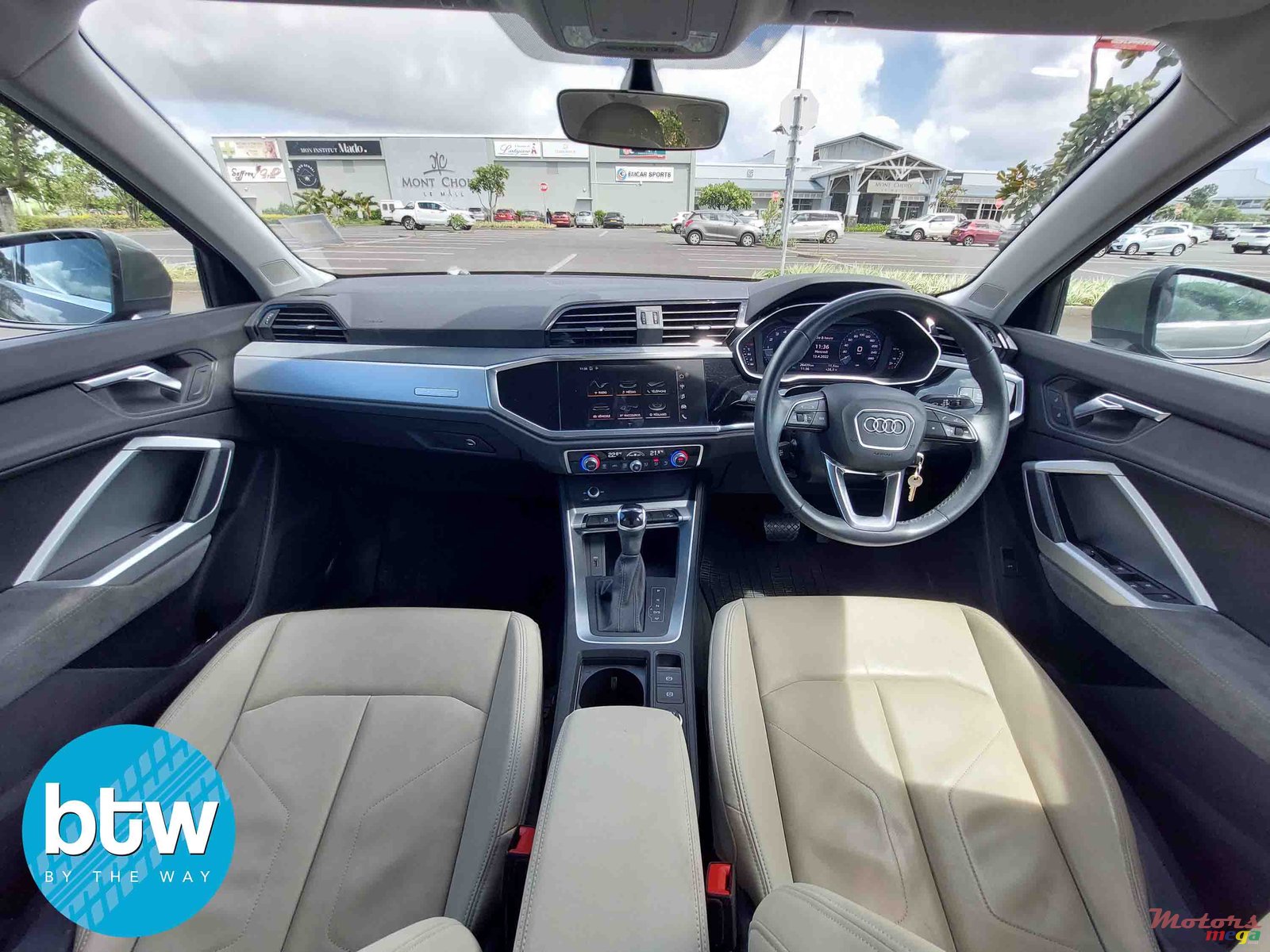 2019' Audi Q3 photo #6