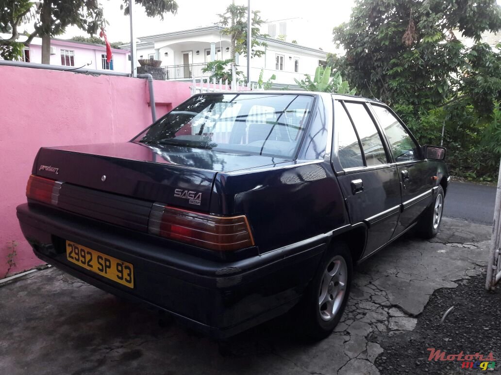 1993' Proton Saga photo #2