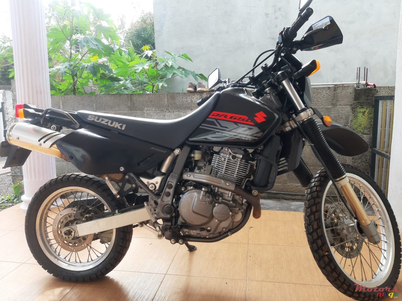 2020' Suzuki DR650 SE photo #2