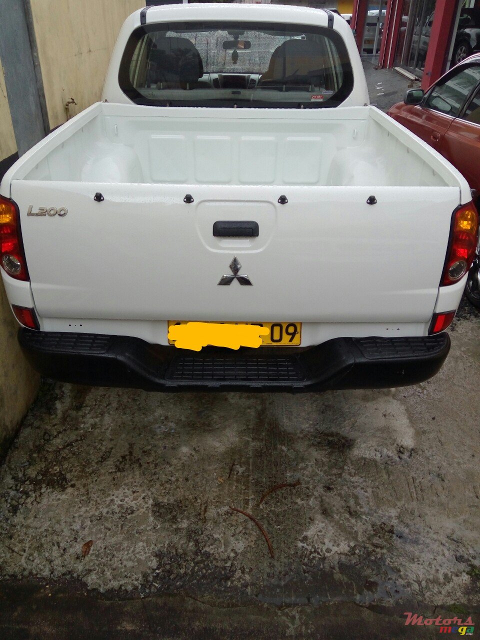 2009' Mitsubishi L 200 photo #1