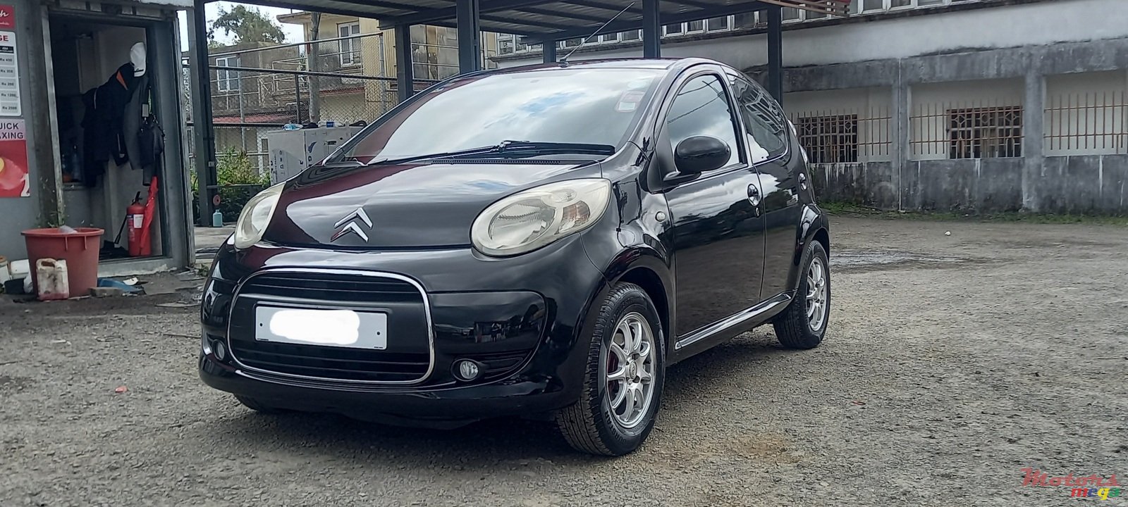 2012' Citroen C1 photo #3