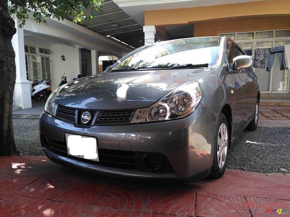 2012' Nissan Wingroad photo #2
