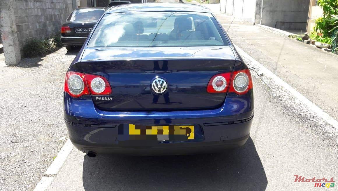 2008' Volkswagen Passat B6 photo #2