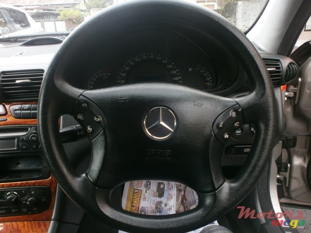 2004' Mercedes-Benz C180 Kompressor photo #7