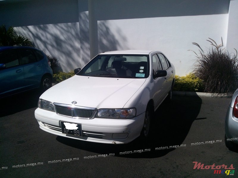 1999' Nissan photo #1