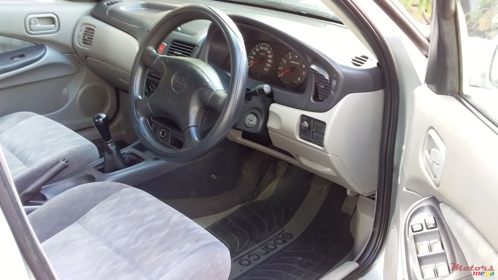 2001' Nissan Sunny N16 photo #3