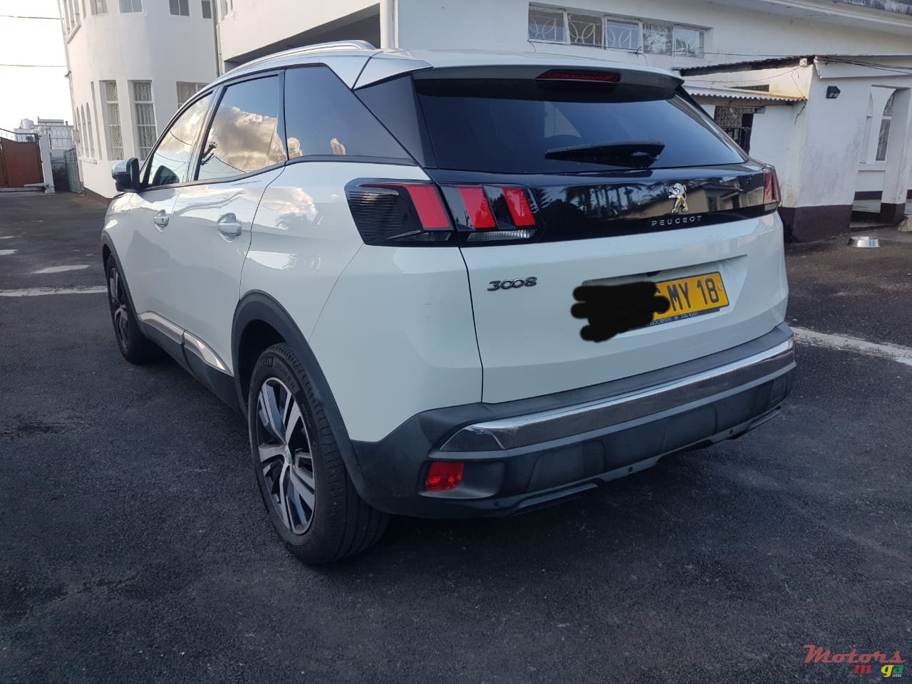 2018' Peugeot 3008 photo #1