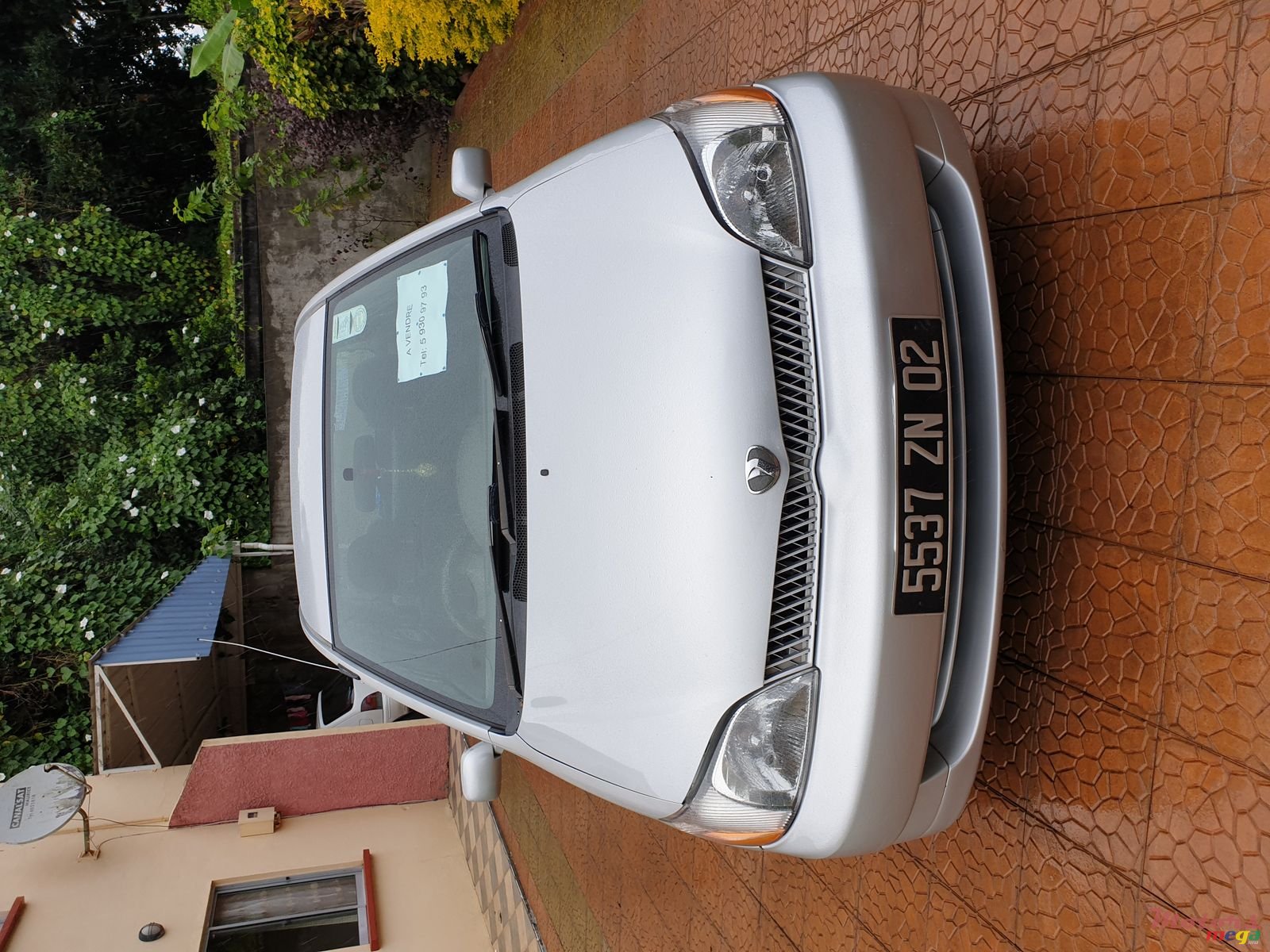 2002' Toyota photo #4