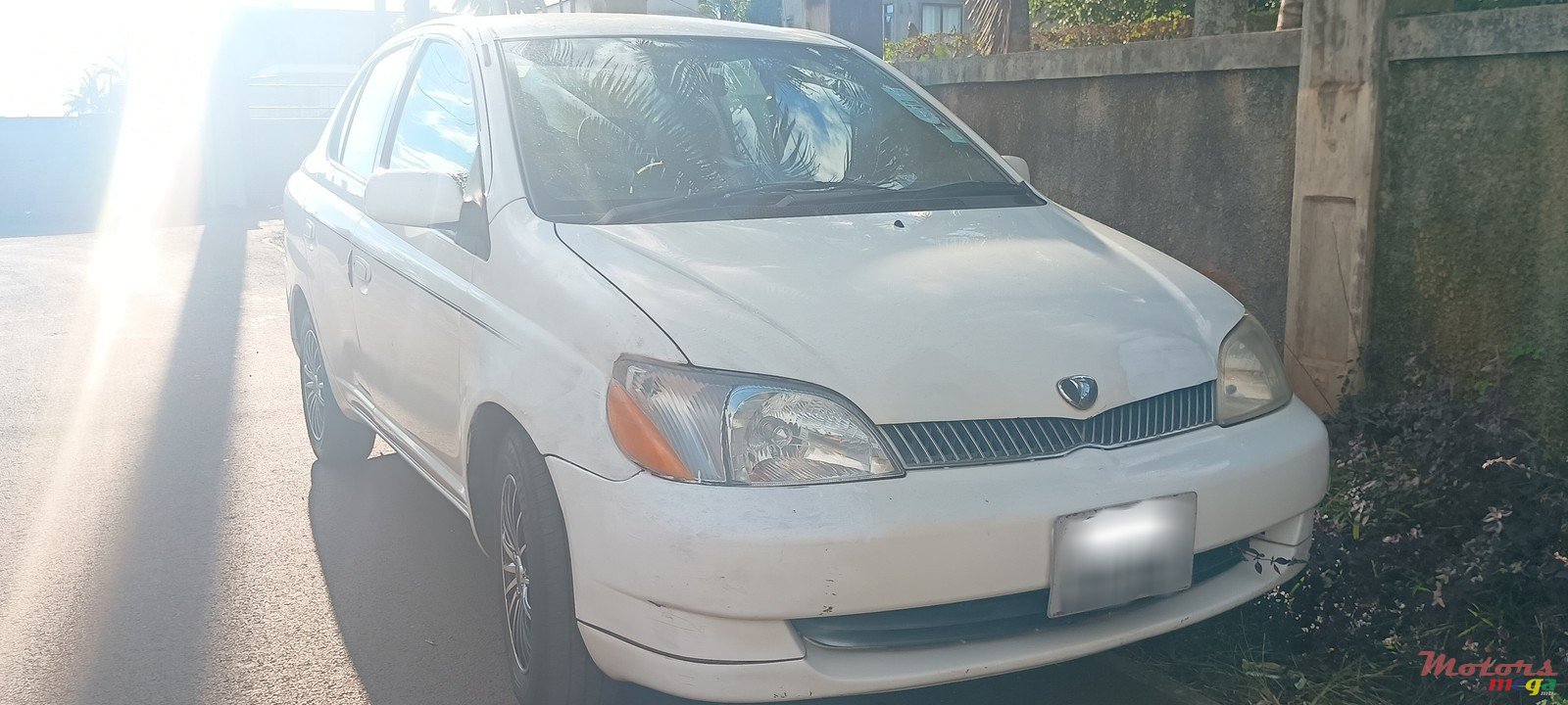 2002' Toyota Platz photo #1