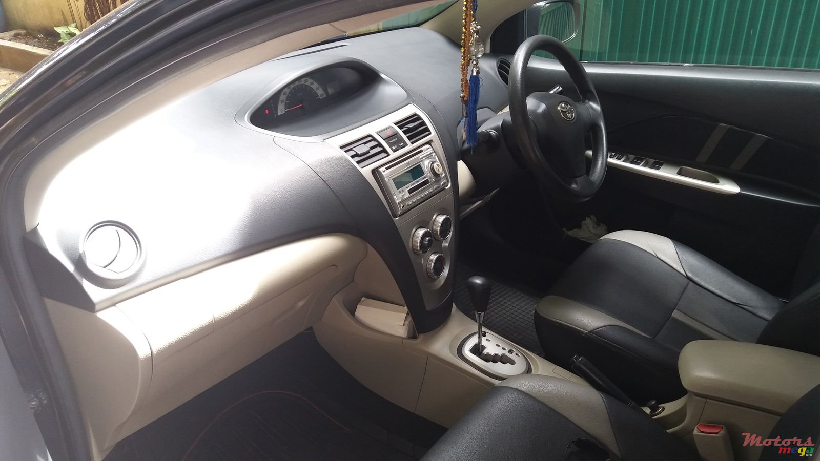 2006' Toyota Yaris photo #4