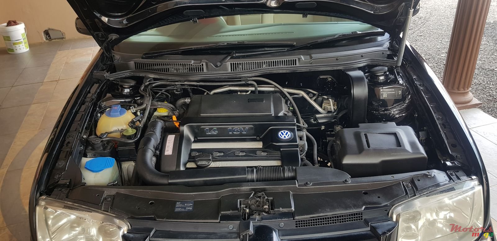 2002' Volkswagen Bora Original photo #6