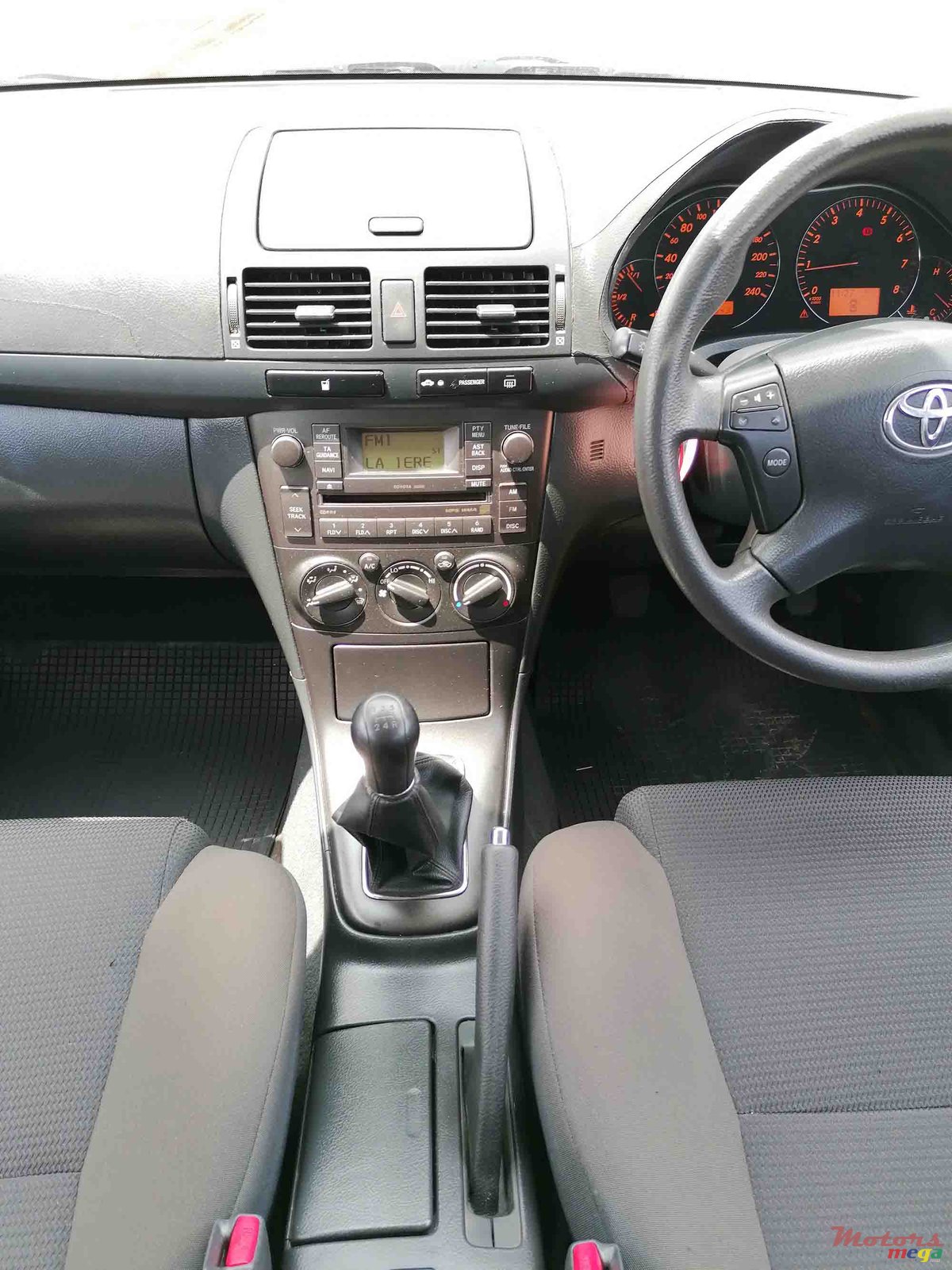 2007' Toyota Avensis photo #5