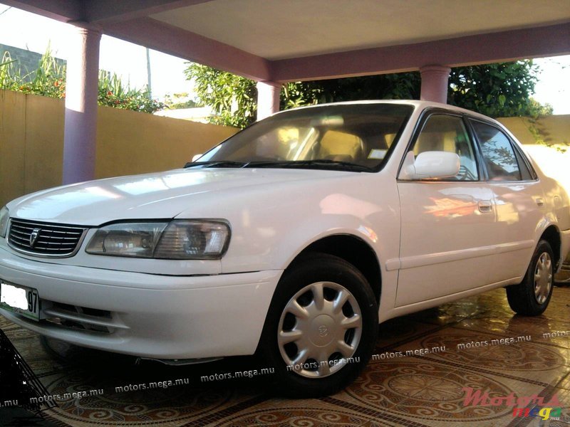 1997' Toyota Corolla non photo #1