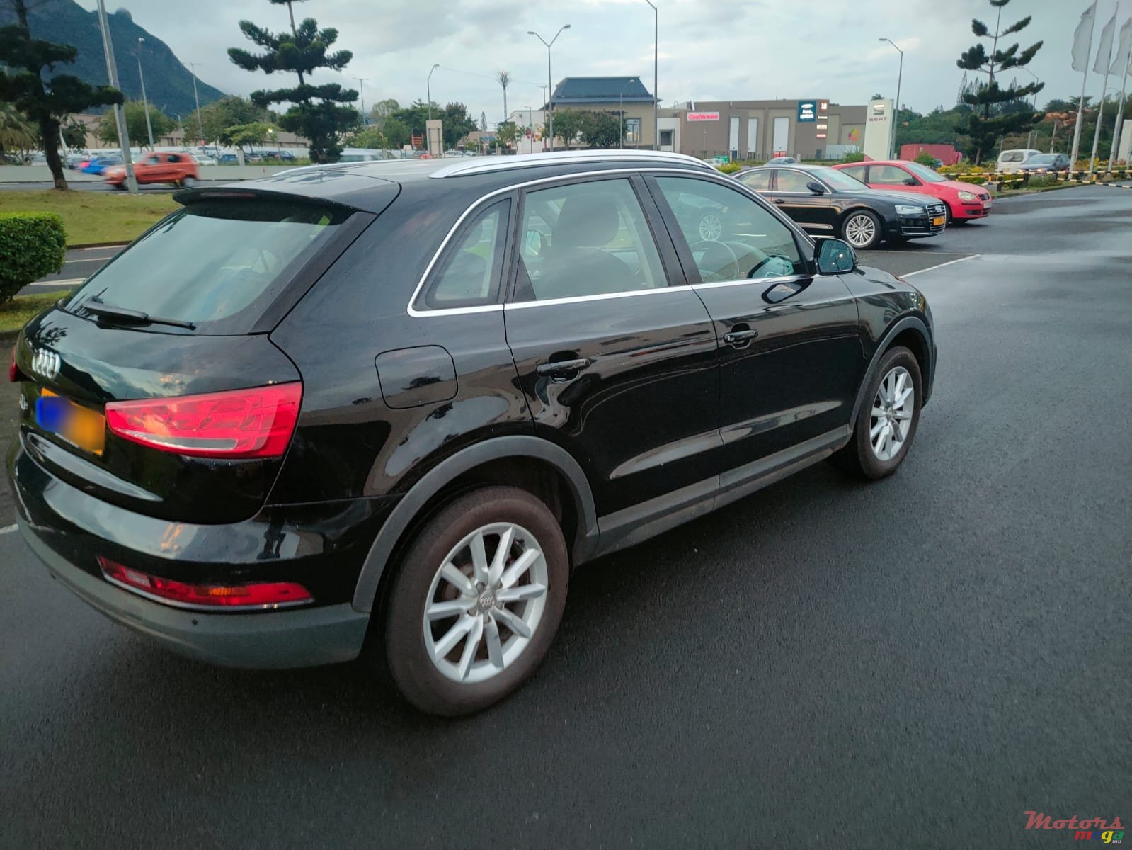 2018' Audi Q3 photo #7