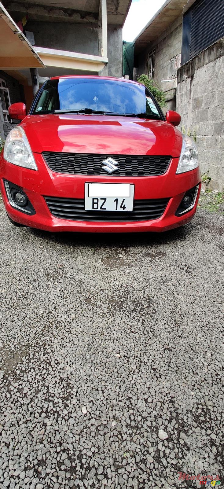 2014' Suzuki Swift photo #2