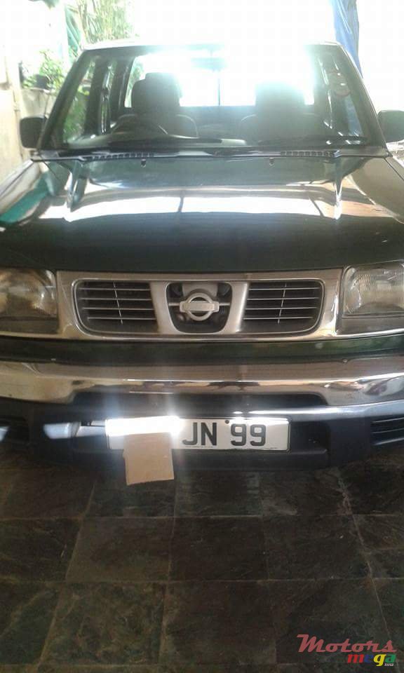 1999' Nissan photo #4