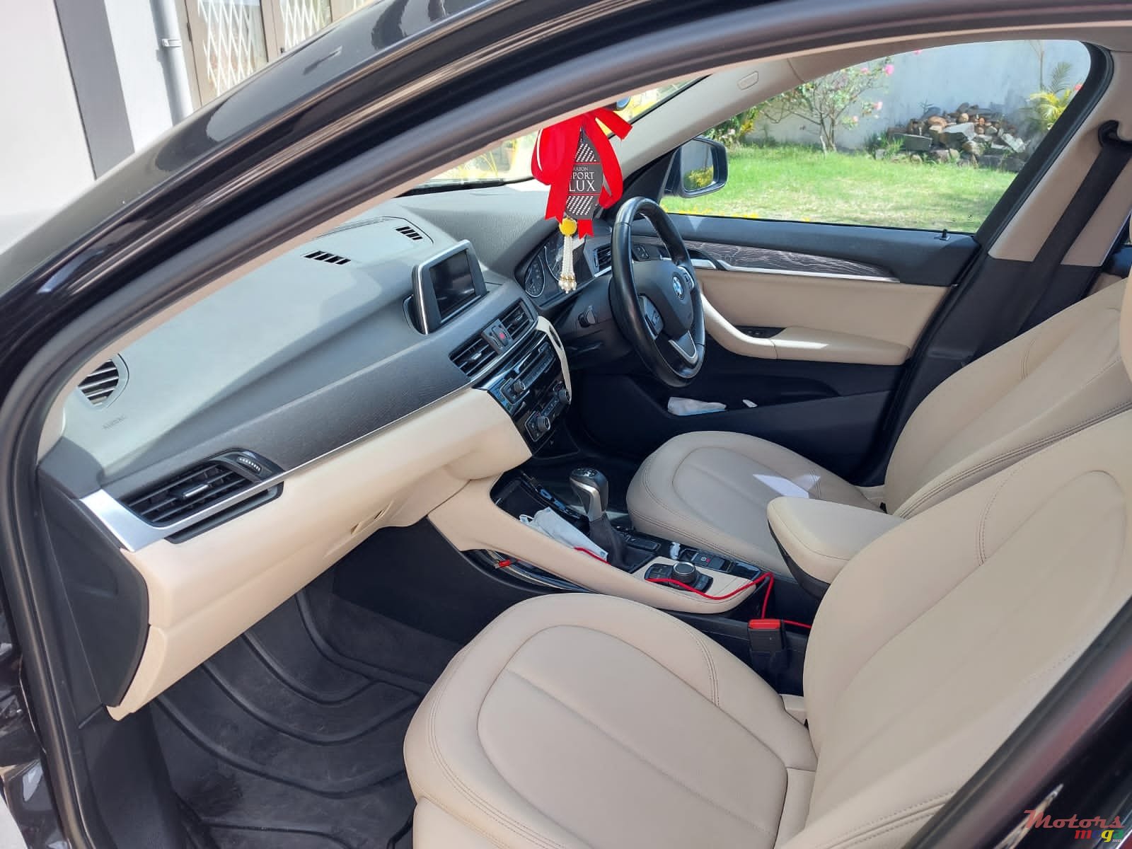 2016' BMW 1 Series photo #3