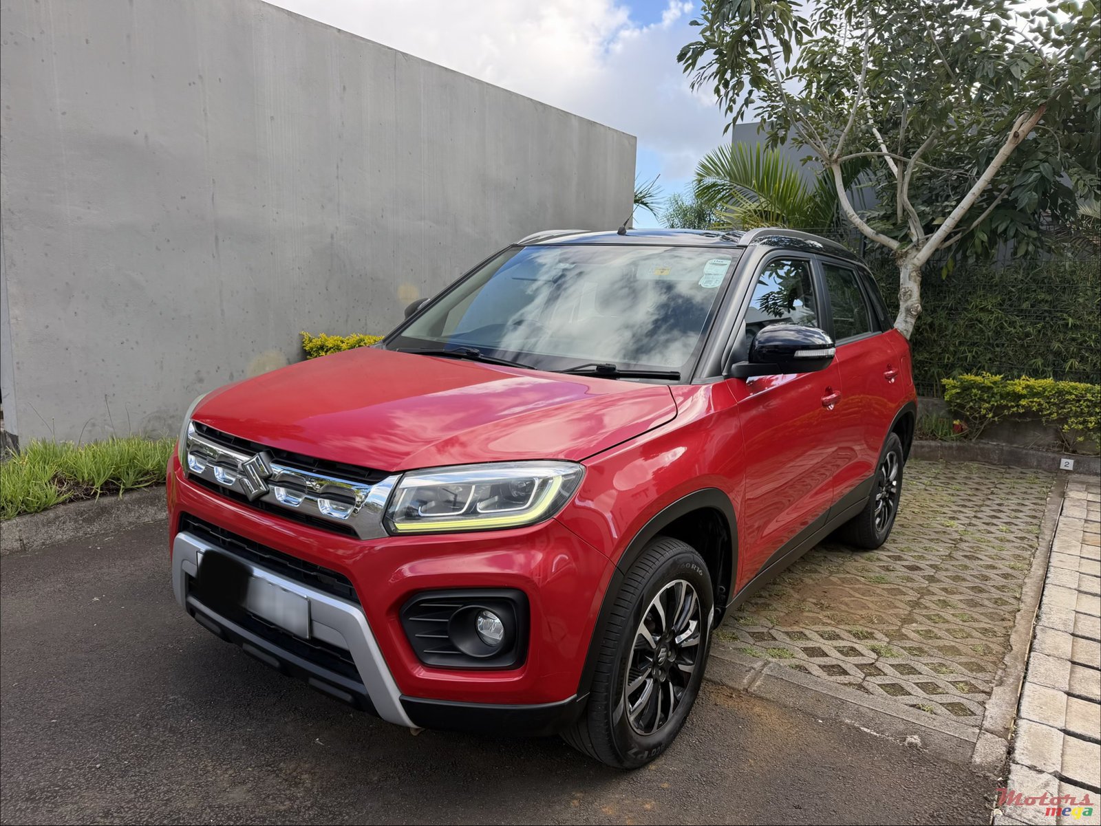 2021' Suzuki Vitara photo #2