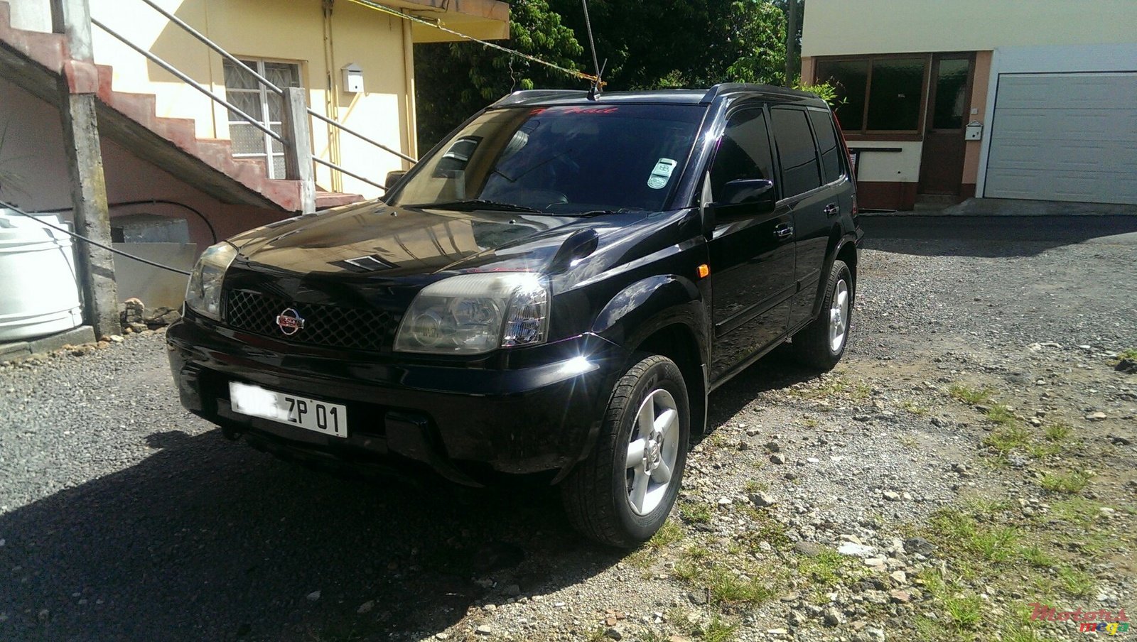2001' Nissan X-Trail photo #1
