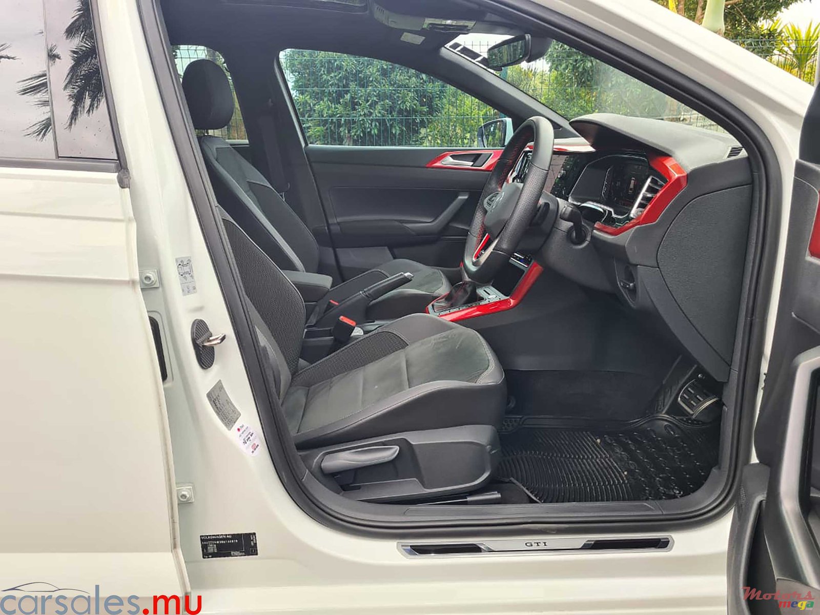 2025' Volkswagen Polo GTI 2.0 TSI photo #5