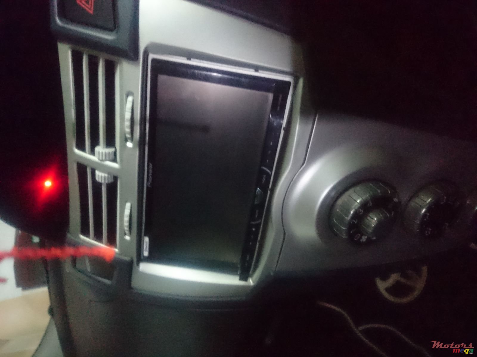 2006' Toyota Vitz photo #5