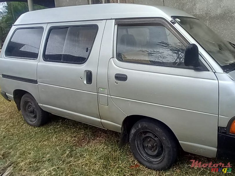 1992' Toyota LiteAce photo #3