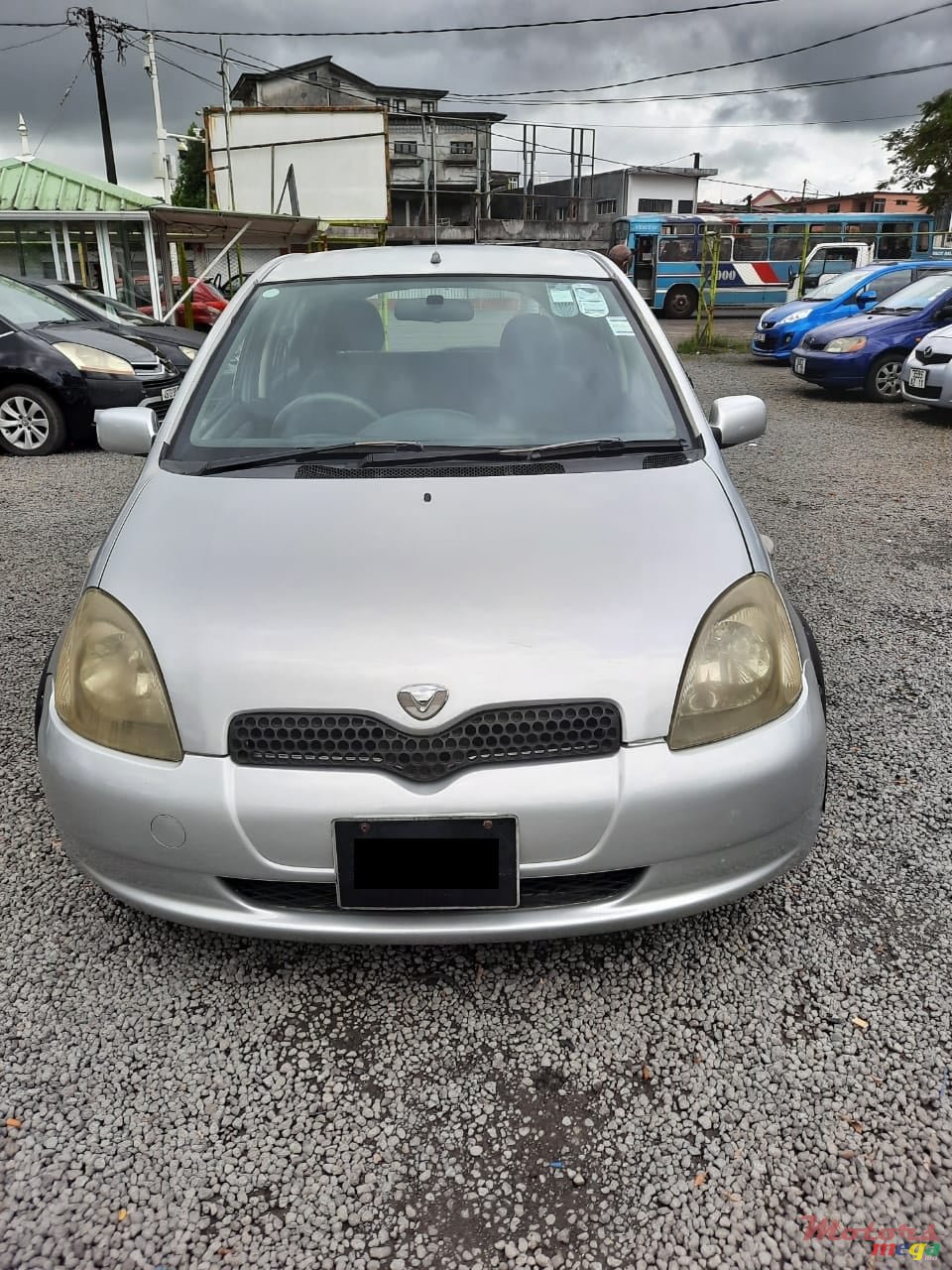 2001' Toyota Vitz photo #1