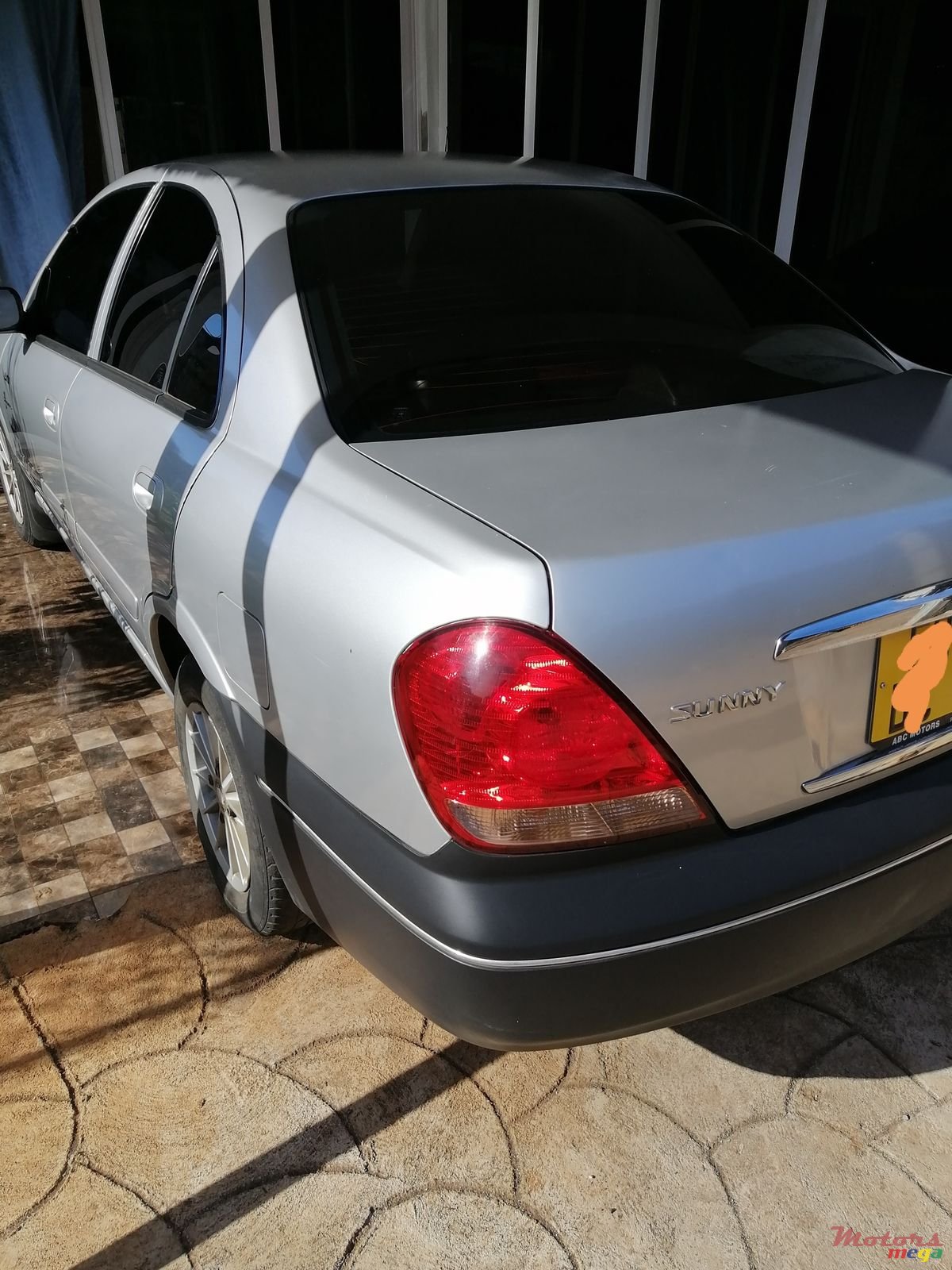 2005' Nissan Sunny photo #3