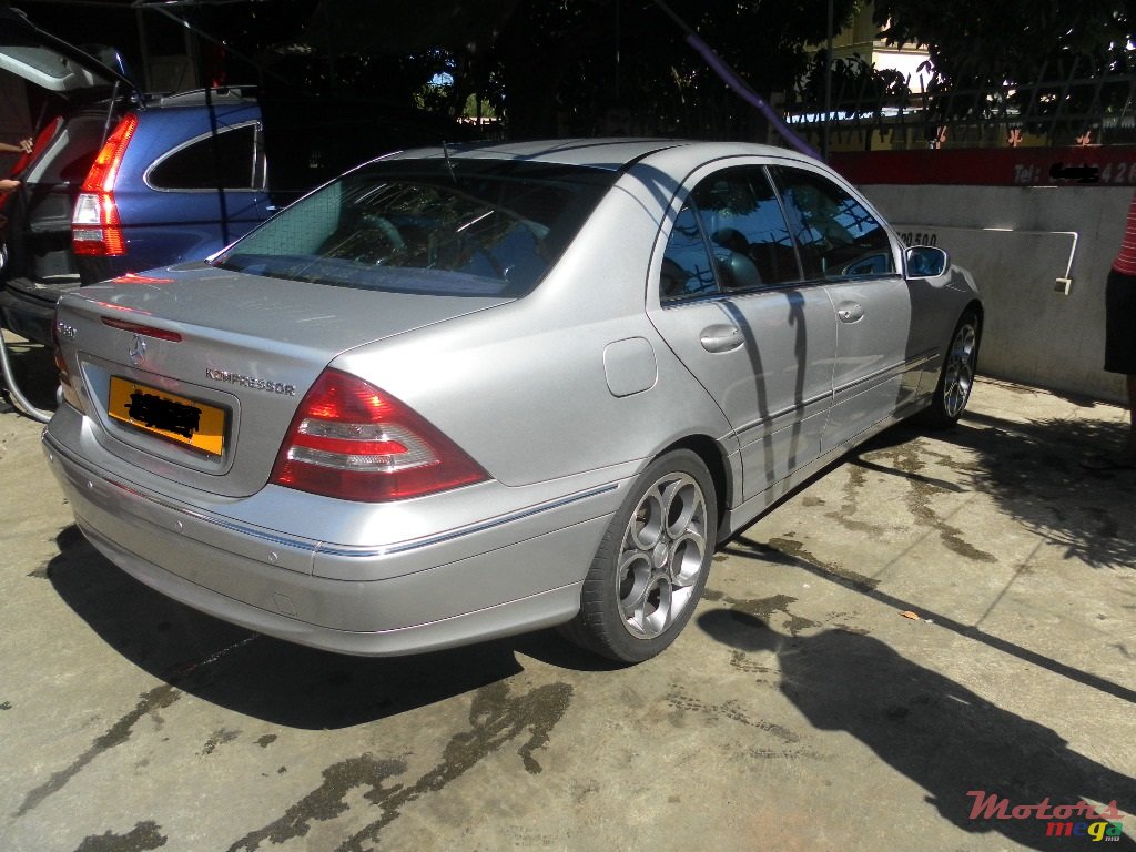 2005' Mercedes-Benz C-Class No  photo #1