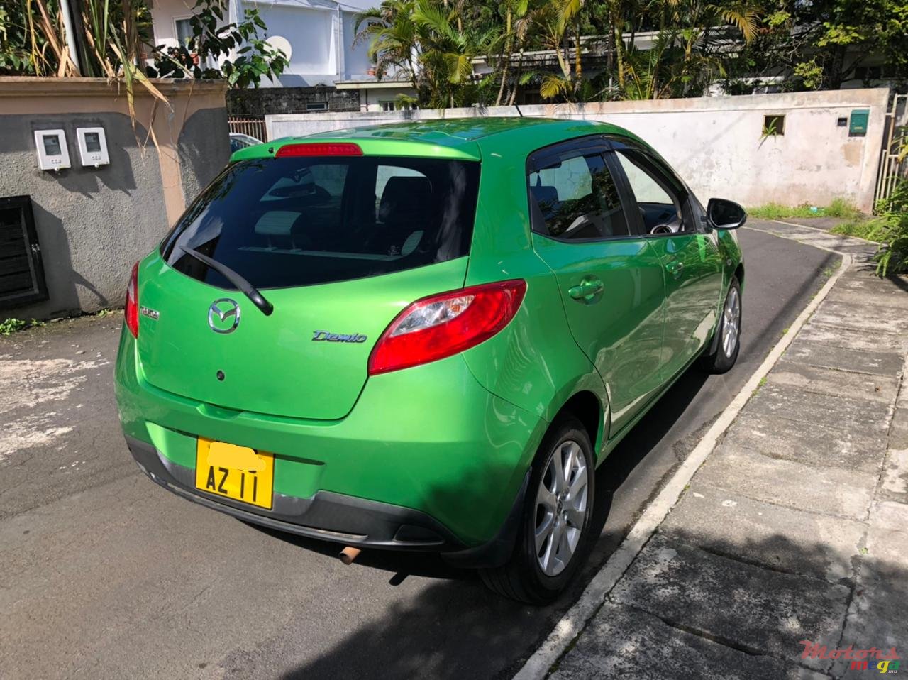 2011' Mazda Demio photo #3