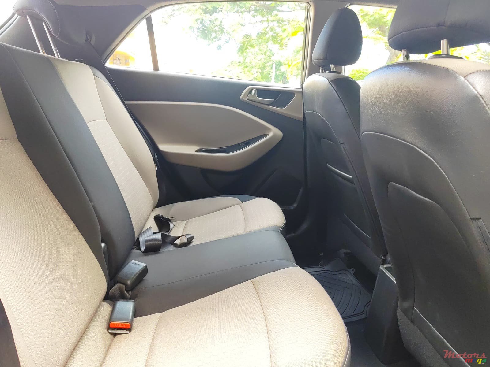 2015' Hyundai i20 photo #5