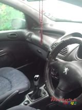 2000' Peugeot 206 1124cc photo #3