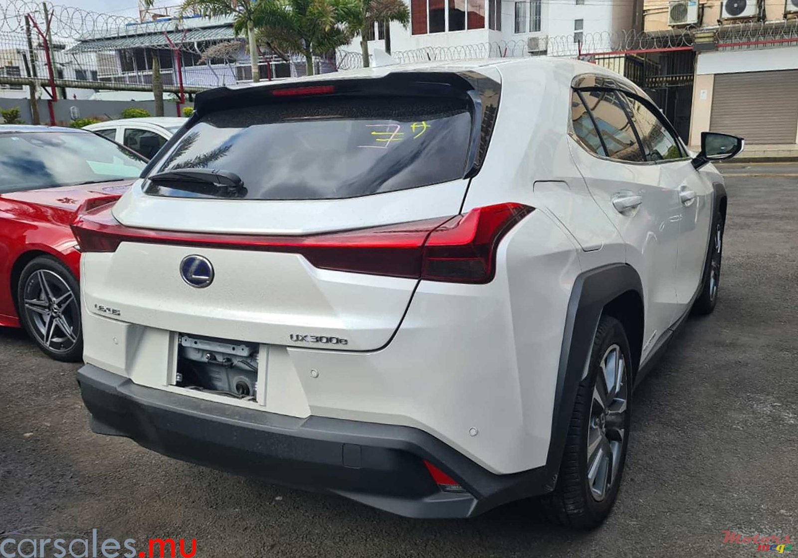 2022' Lexus UX 300e 152kW photo #4
