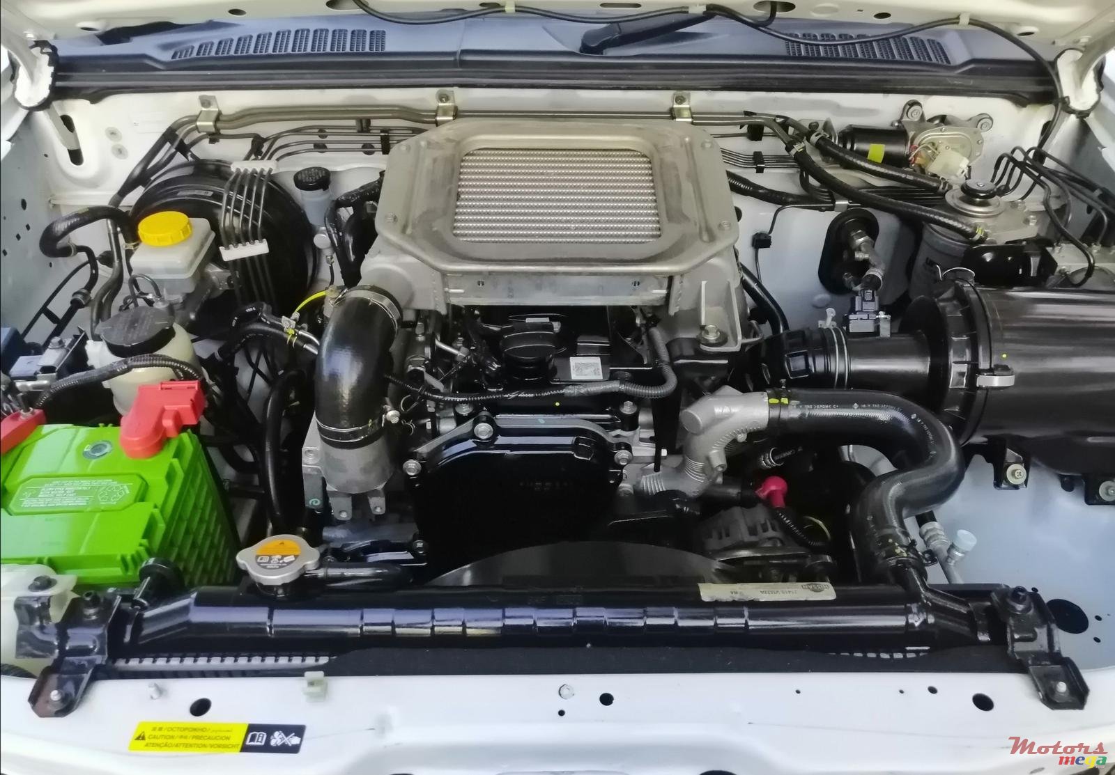 2017' Nissan Hardbody photo #2