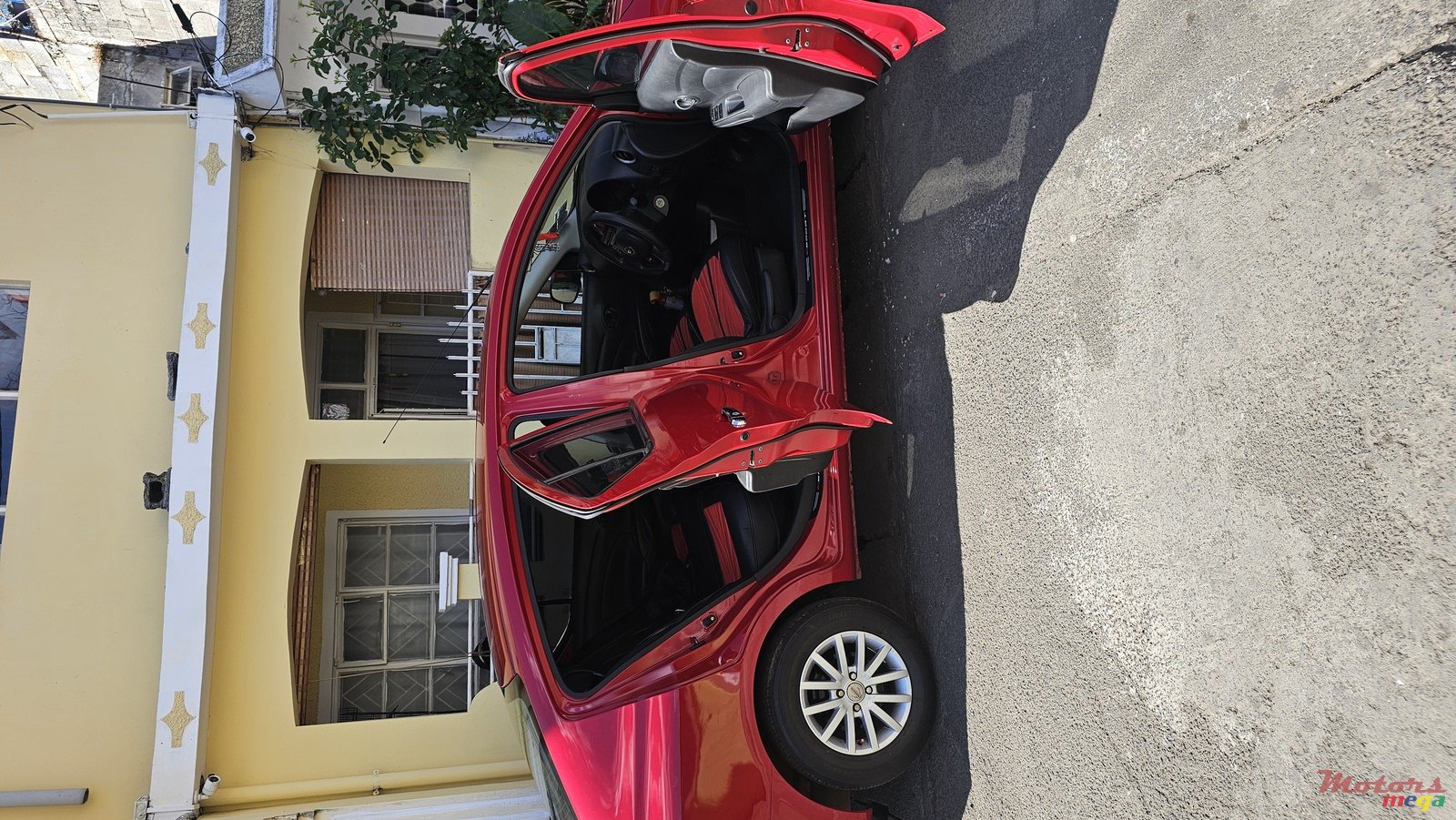 2013' Nissan Almera photo #2