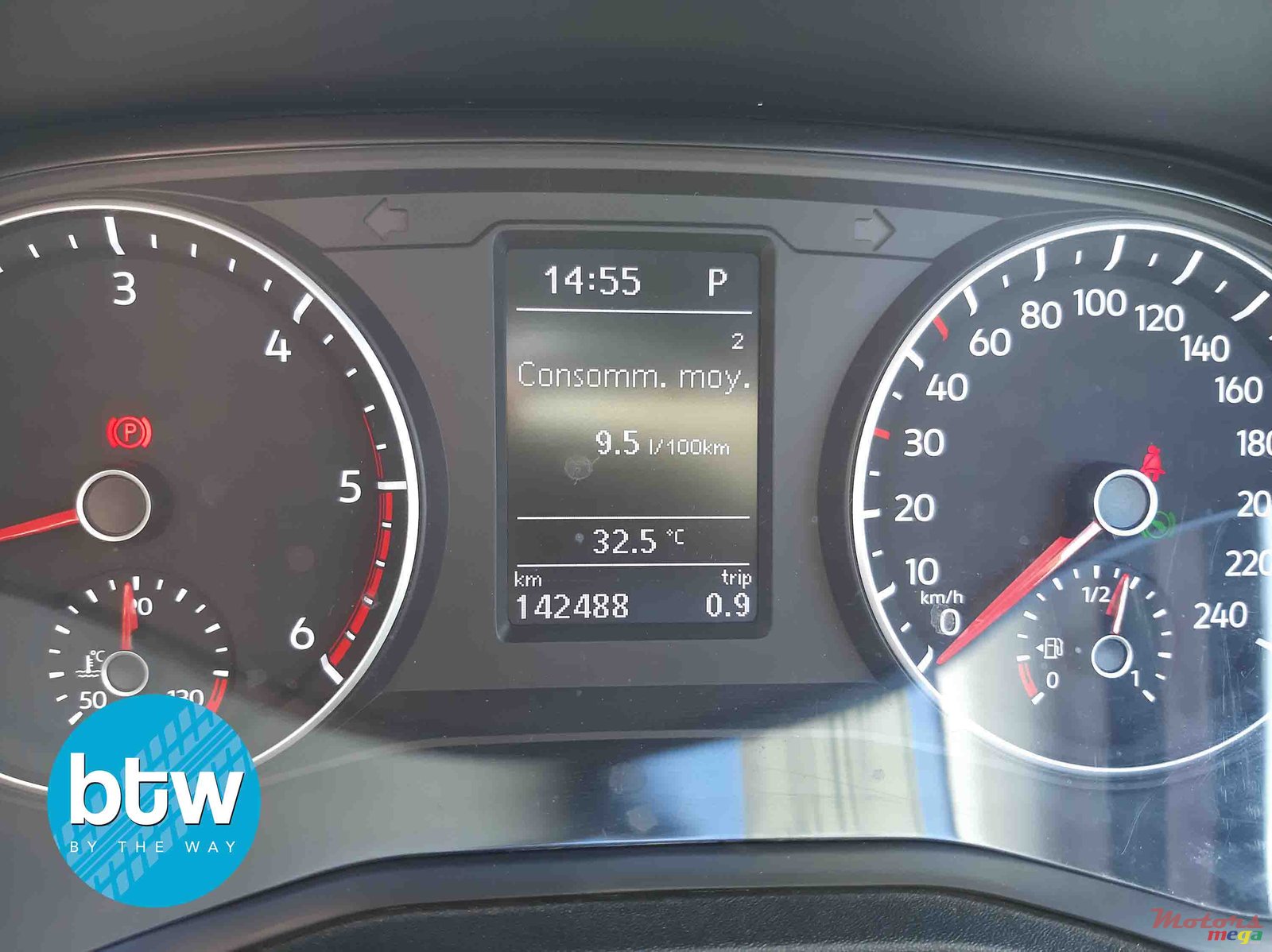 2018' Volkswagen Amarok photo #7