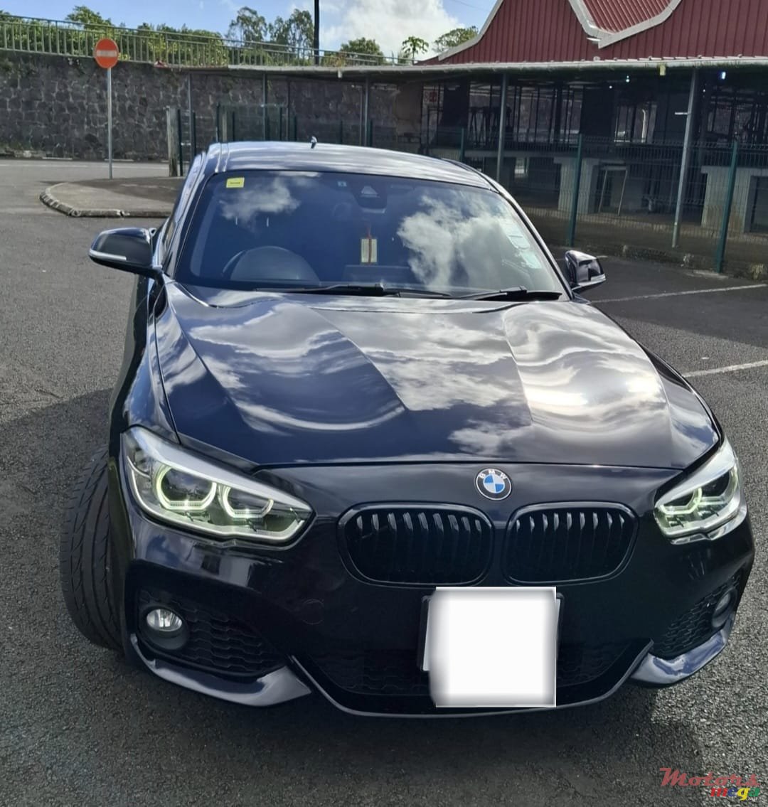 2016' BMW 118 photo #1
