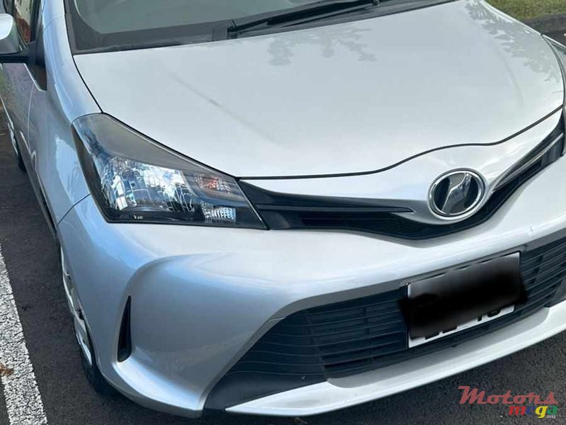 2015' Toyota Vitz photo #1