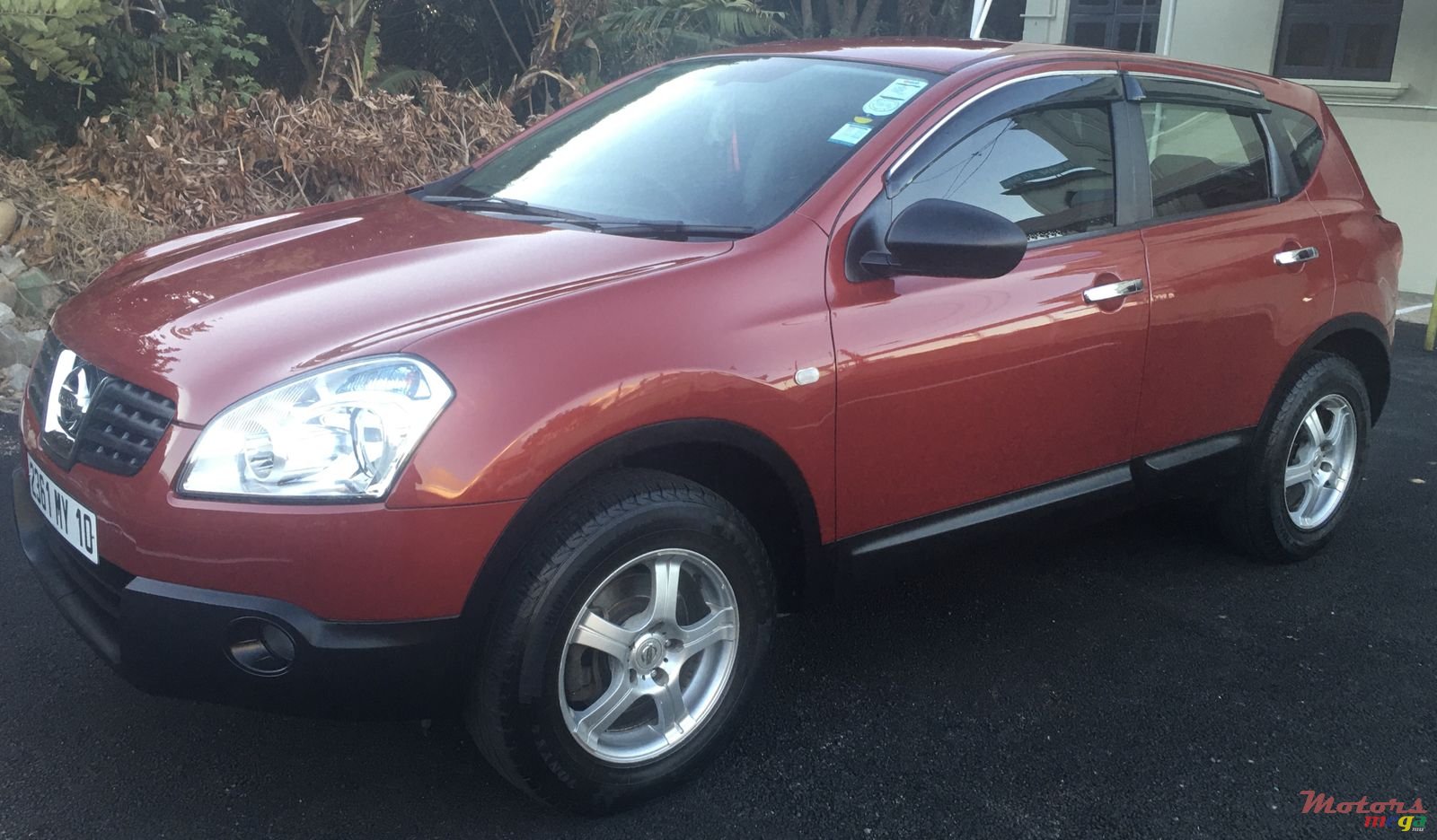 2010' Nissan Qashqai photo #1