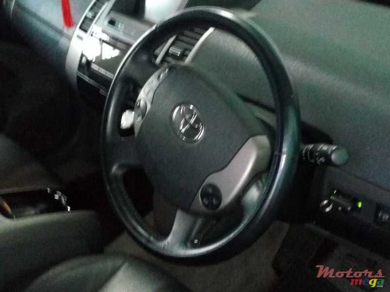 2009' Toyota Prius Plug-in Hybrid photo #3